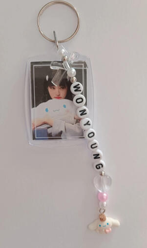 Wonyoung Cinnamoroll keychain