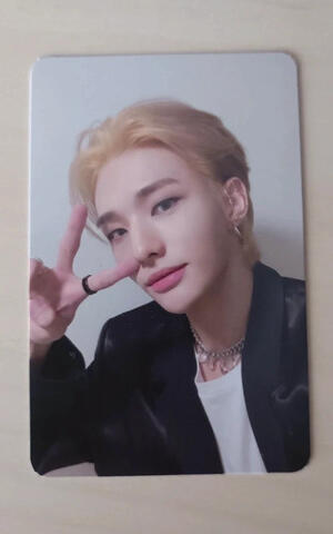 Oddinary Hyunjin photocard (misprint)