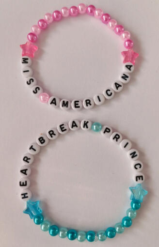 &#39;Miss Americana &amp; the heartbreak prince&#39; friendship bracelets
