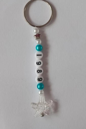 &#39;1989&#39; keychain